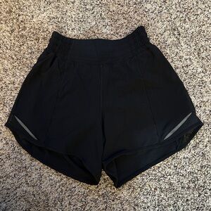 Lululemon Hotty Hot 2.5” Shorts